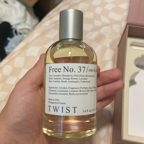 TWIST perfume - Picture 6 of 6